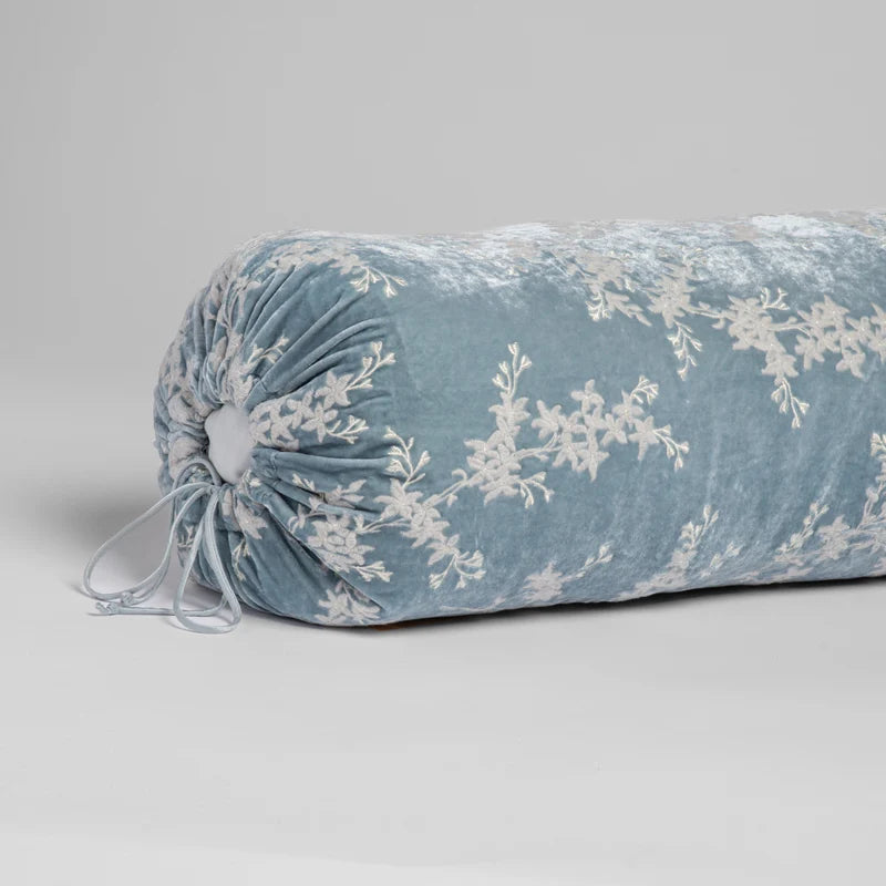 Lynette Throw Pillow - Maaribu