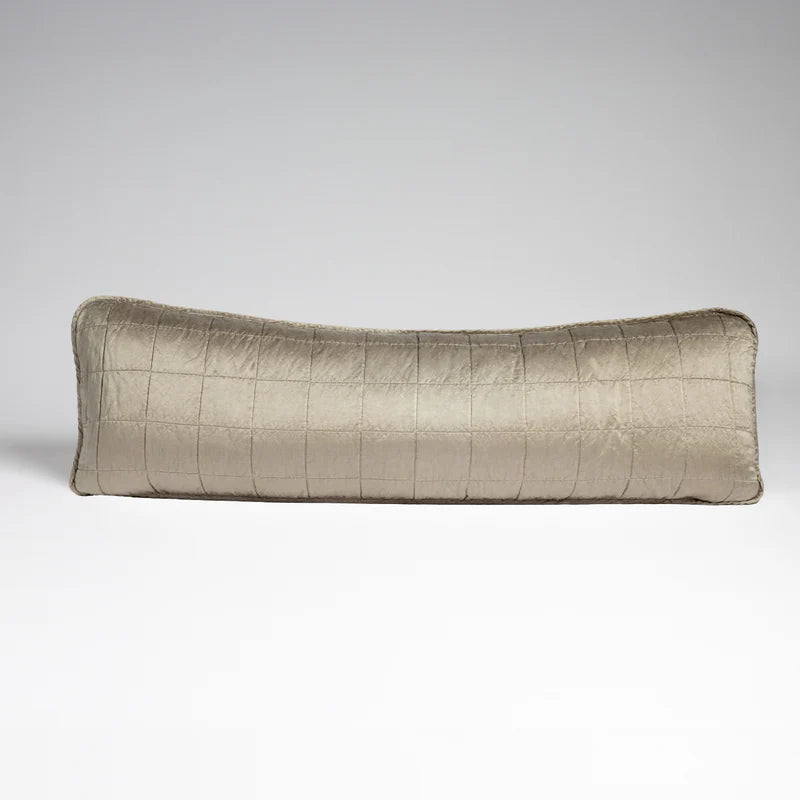 Sel Throw Pillow - Maaribu