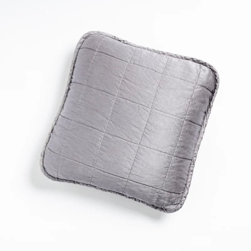 Sel Throw Pillow - Maaribu