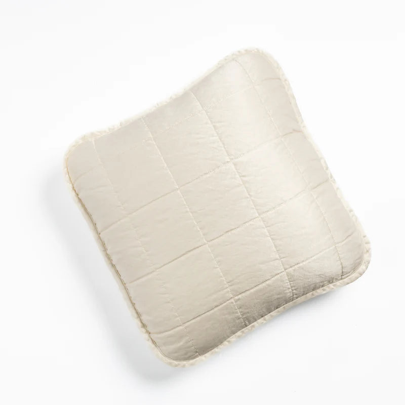 Sel Throw Pillow - Maaribu