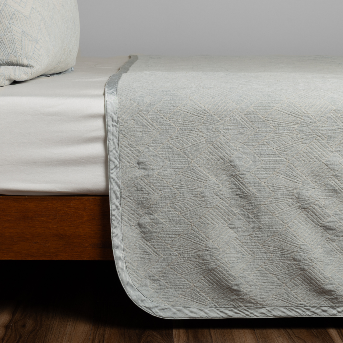 Trettino Bedspread - Maaribu