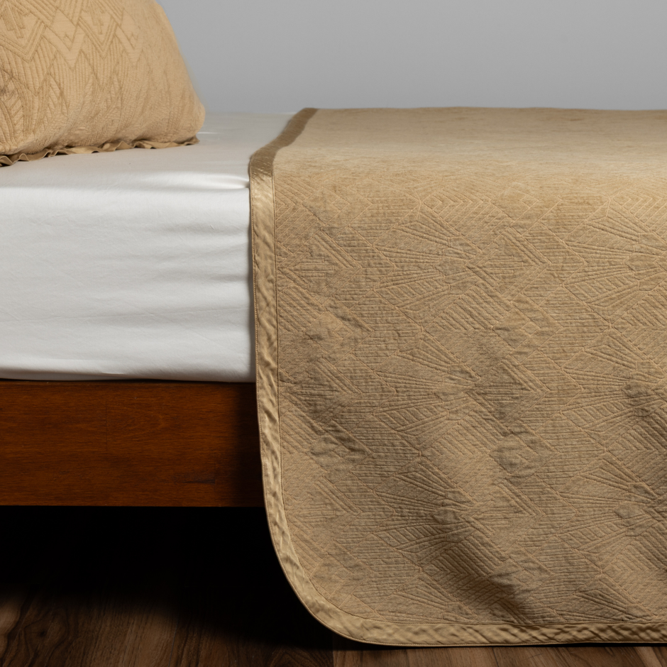 Trettino Bedspread - Maaribu