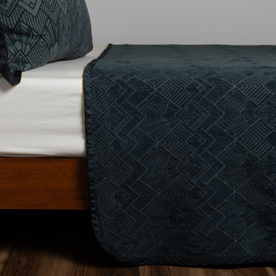 Trettino Bedspread - Maaribu