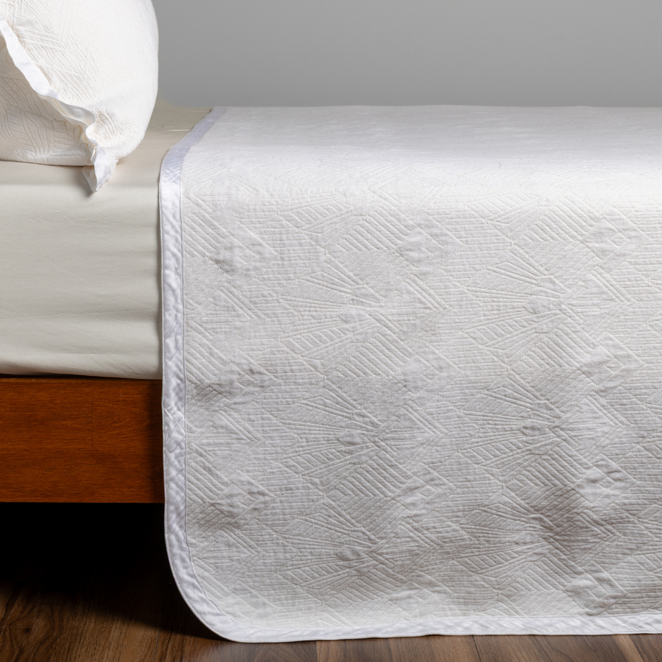 Trettino Bedspread - Maaribu