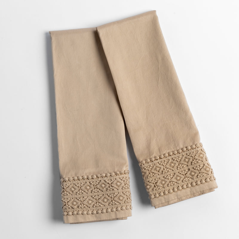 Bria Pillowcase with Novola Lace Band