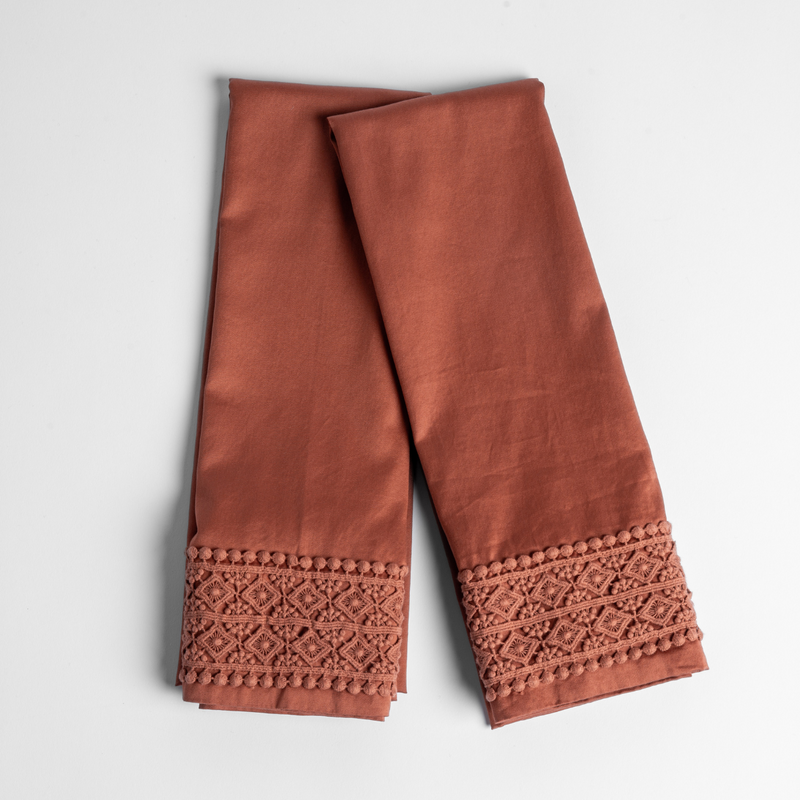 Bria Pillowcase with Novola Lace Band