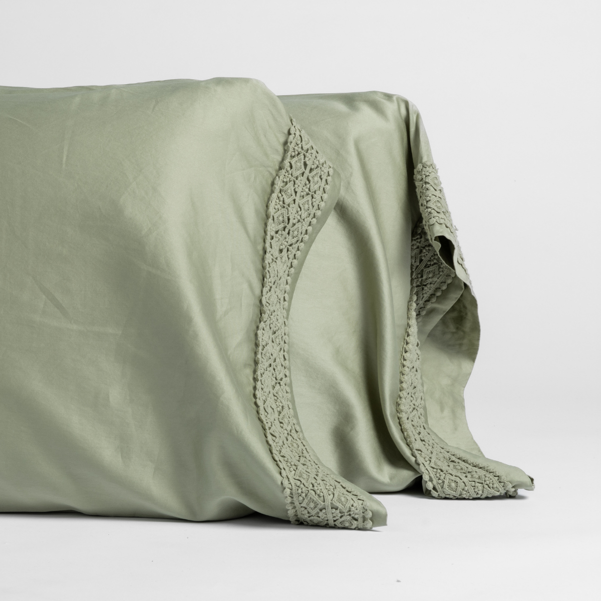 Bria Pillowcase with Novola Lace