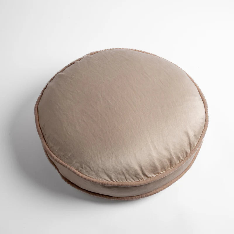 Paloma Throw Pillow - Maaribu