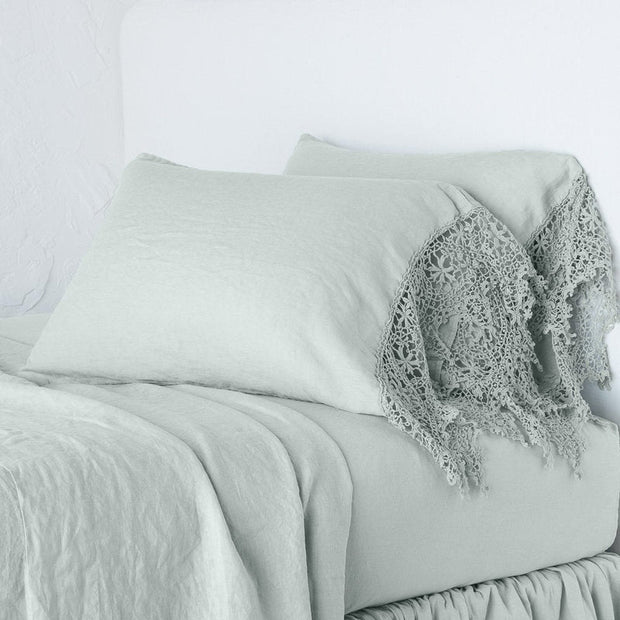 Linen Pillowcase with Frida Lace