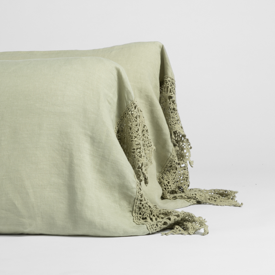 Linen Pillowcase with Frida Lace