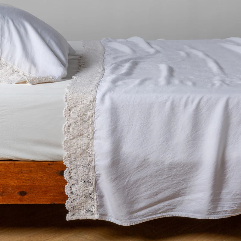 Madera Luxe Flat Sheet Donella Lace Edge - Maaribu