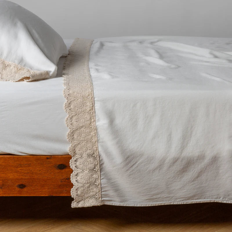 Madera Luxe Flat Sheet Donella Lace Edge - Maaribu