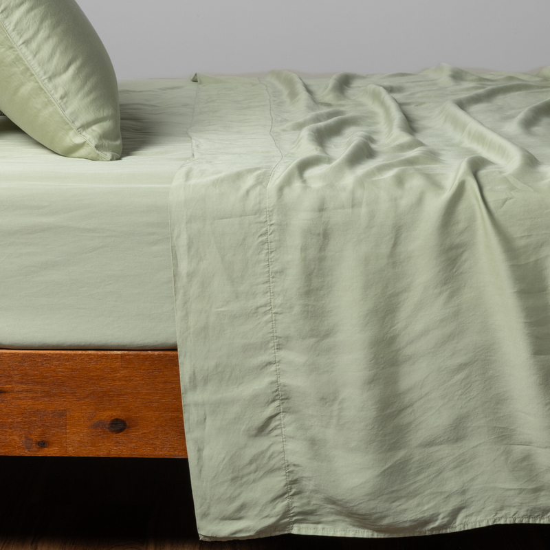 Madera Luxe Flat Sheet Cuff Edge