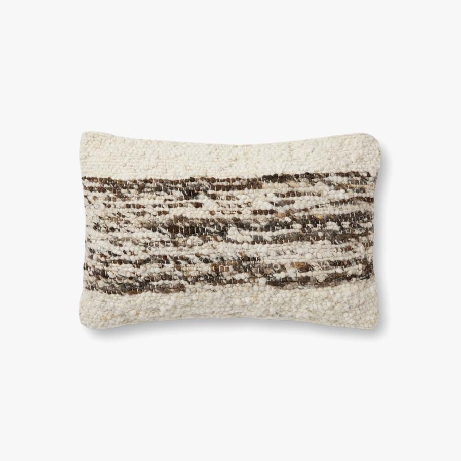 Amber Lewis x Loloi Joan Pillow 13x21 - Maaribu