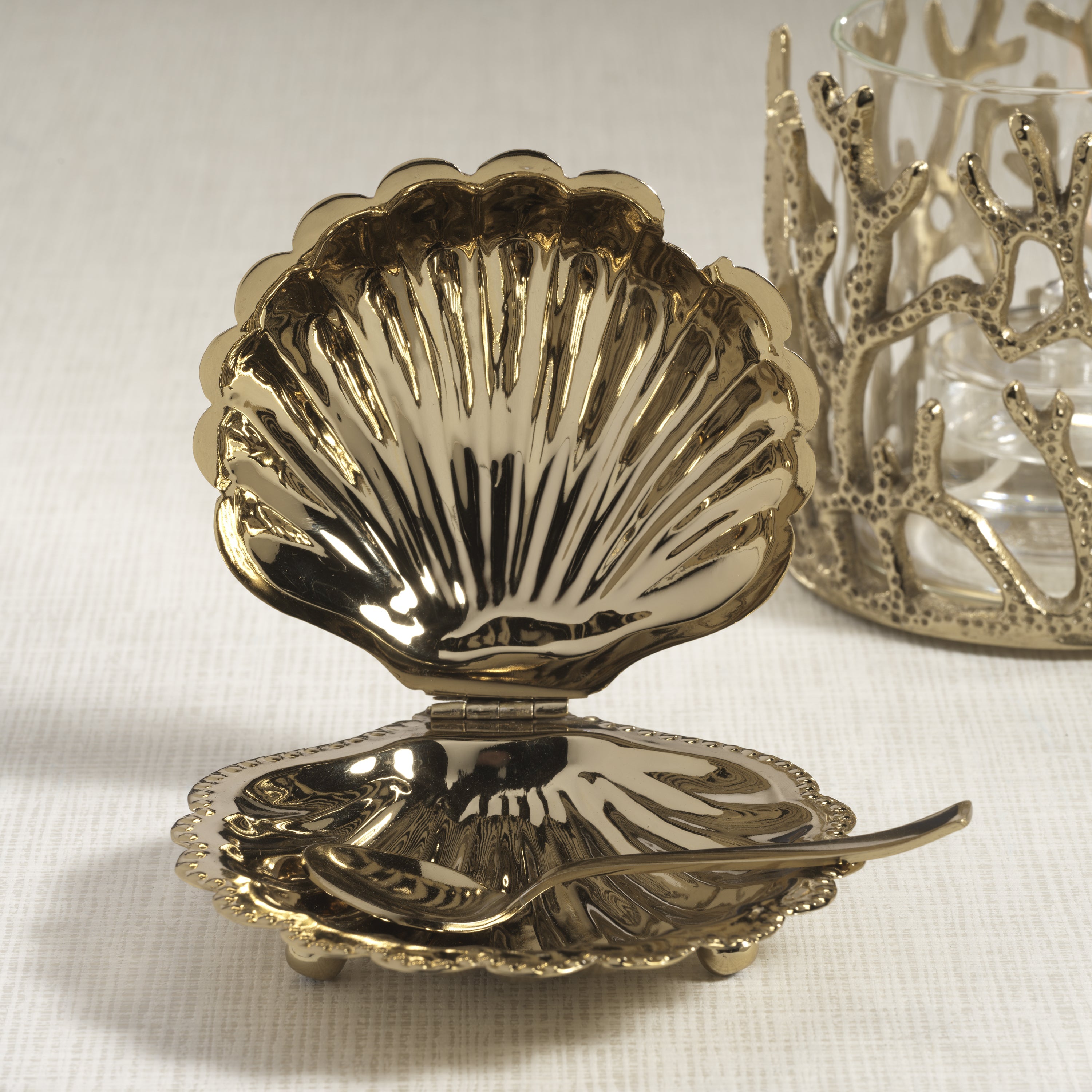 Cap Ferrat Shell Lidded Bowl w/Spoon - Maaribu