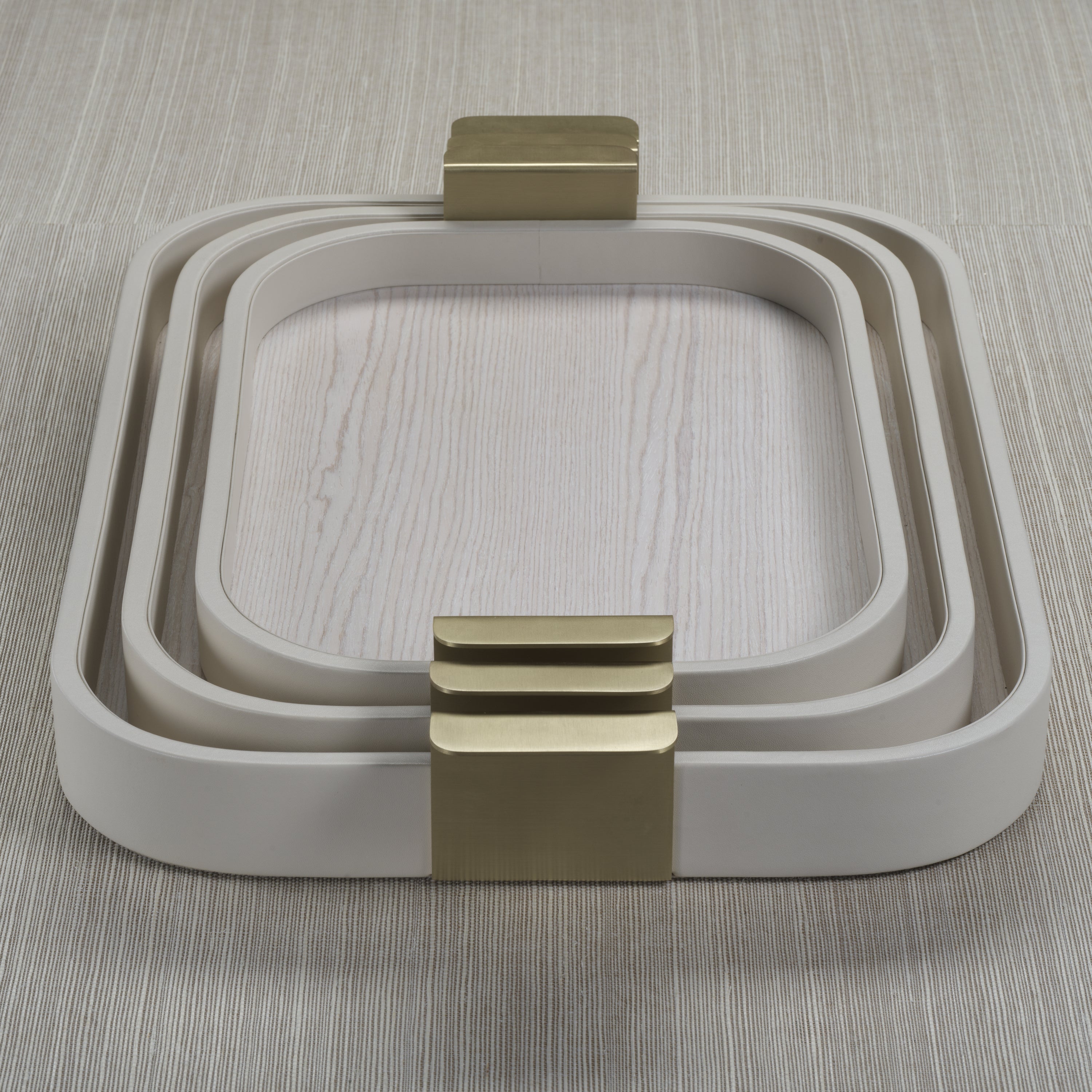 Cordoba tray matte gold handle detail