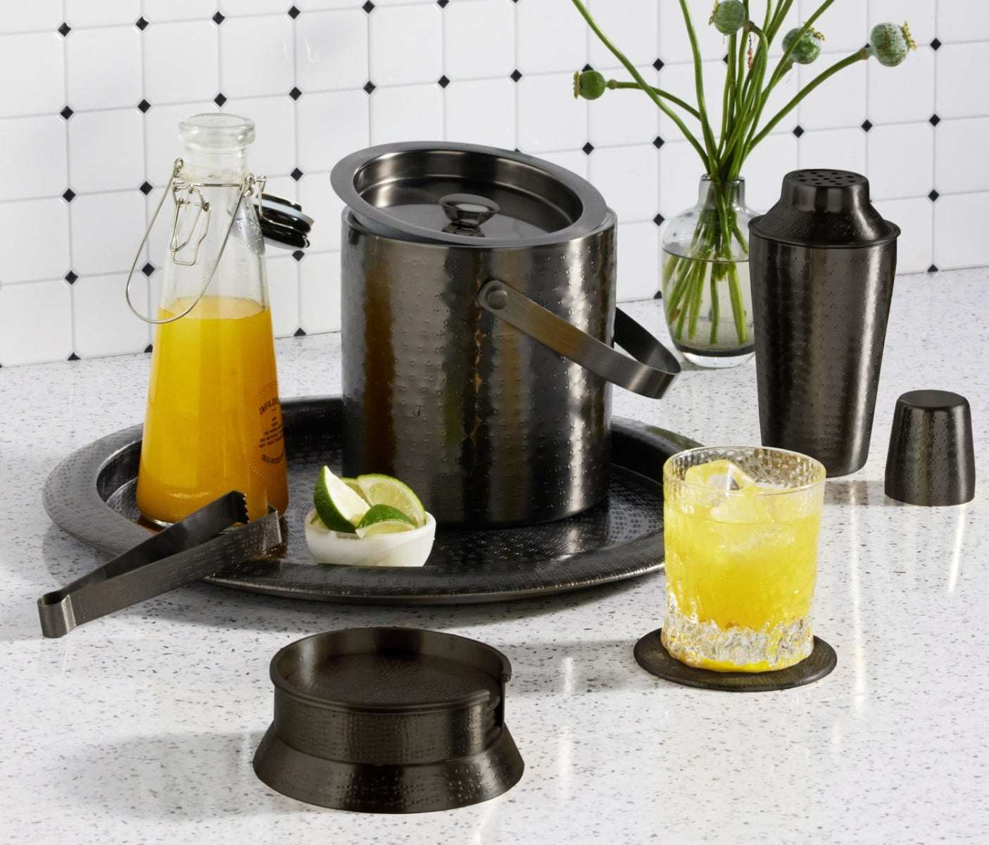 Winsford Round Tray, Black Nickel - Maaribu