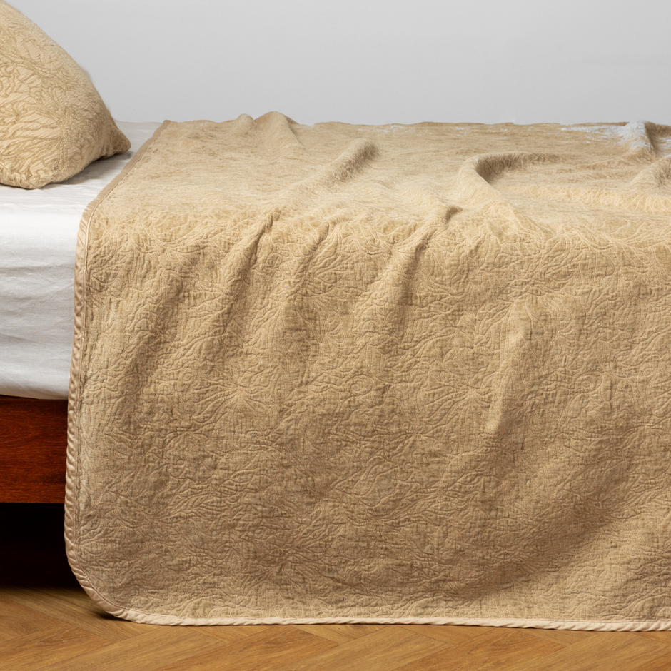 Bella Notte Georgia bedspread in autumn colors, king size with intricate quilted pattern and luxurious fabric.