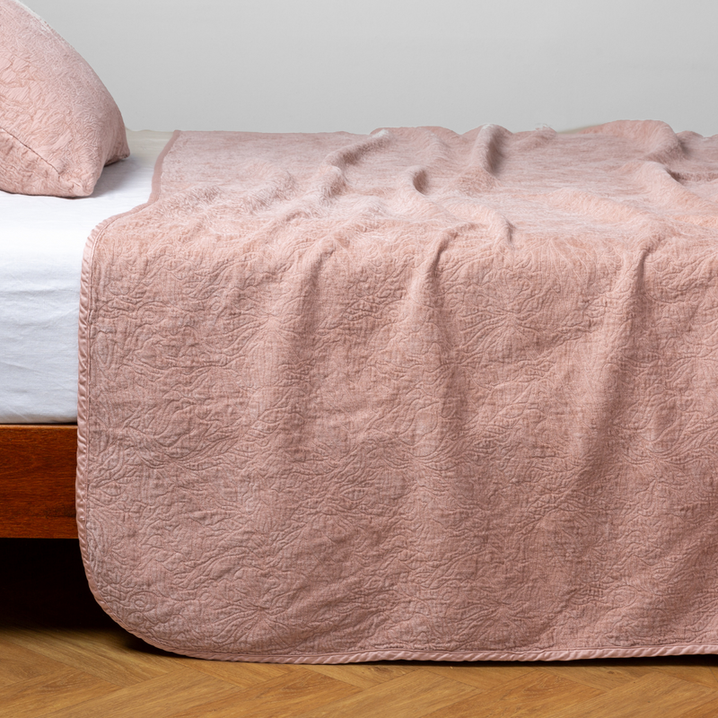 Bella Notte Georgia bedspread in autumn colors, king size, soft fabric with intricate pattern for a luxurious bedroom look.