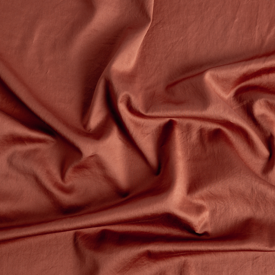 Bella Notte Bria duvet cover in luxurious cotton sateen, featuring a warm autumn-inspired design.