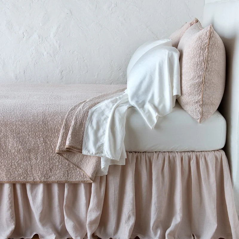Bella Notte Vienna Coverlet in autumn colors, luxurious fabric and detailed stitching, king size bedding for a cozy bedroom look.