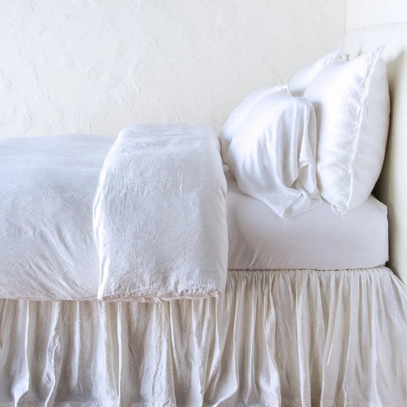 Bella Notte Paloma duvet cover in autumn color, showcasing soft fabric and stylish design for king-sized bedding.
