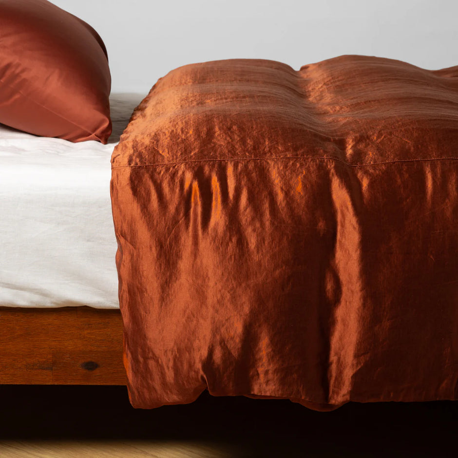 Bella Notte Paloma duvet cover in autumn color, showcasing soft fabric and stylish design for king-sized bedding.