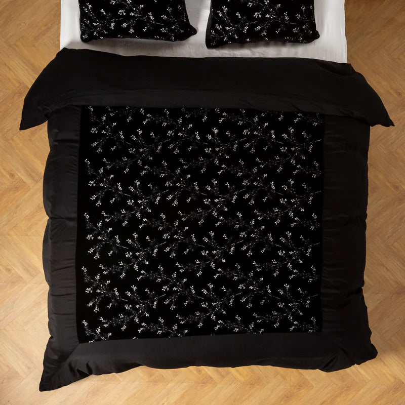 Bella Notte Lynette Luxe Duvet Cover in cloud color, featuring soft fabric and elegant design for king-size bedding.