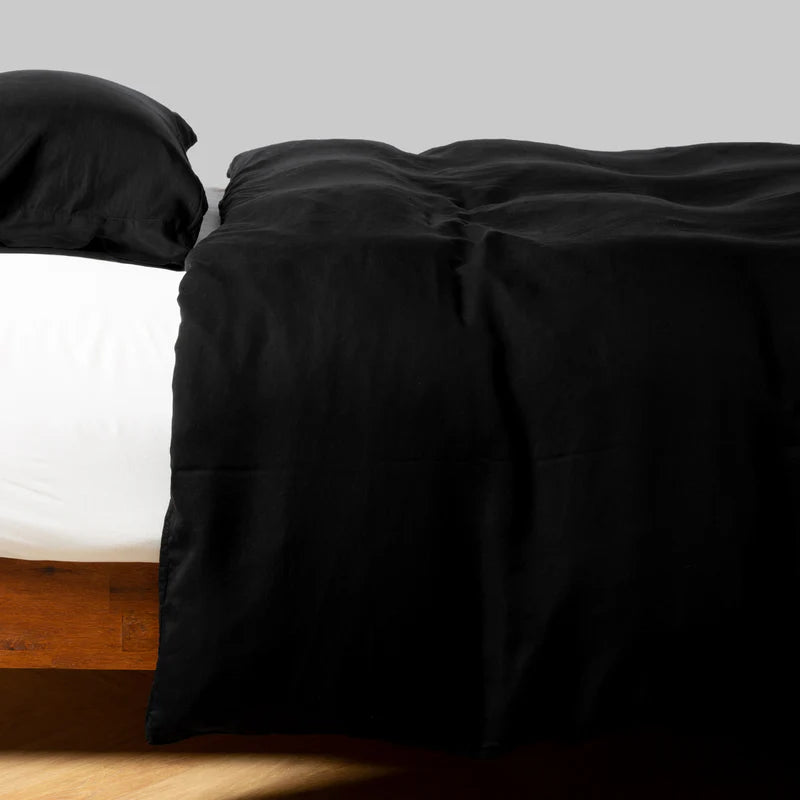 Bella Notte Madera Luxe duvet cover in cloud color, king size, soft and luxurious bedding with elegant fabric texture.