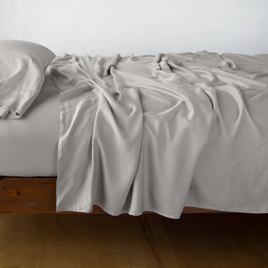 Bella Notte Madera Luxe Flat Sheet in cloud color with cuff edge detail, king size, soft and luxurious bedding fabric.
