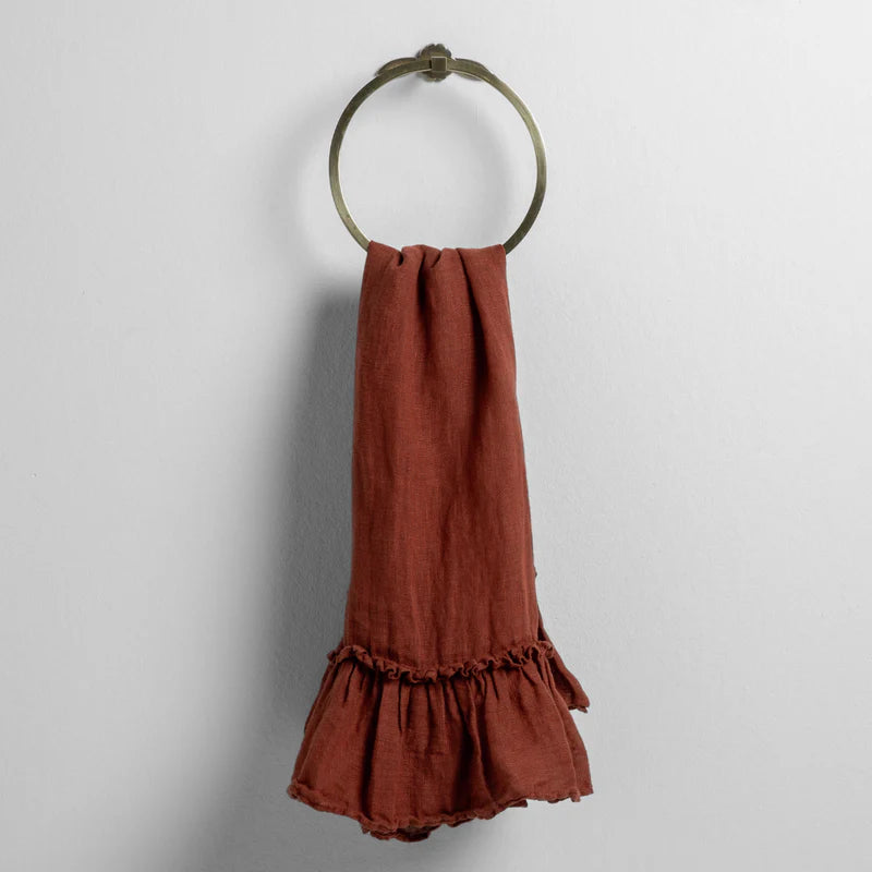White Linen Whisper Guest Towel by Bella Notte, soft textured guest towel with elegant linen fabric for guest use.