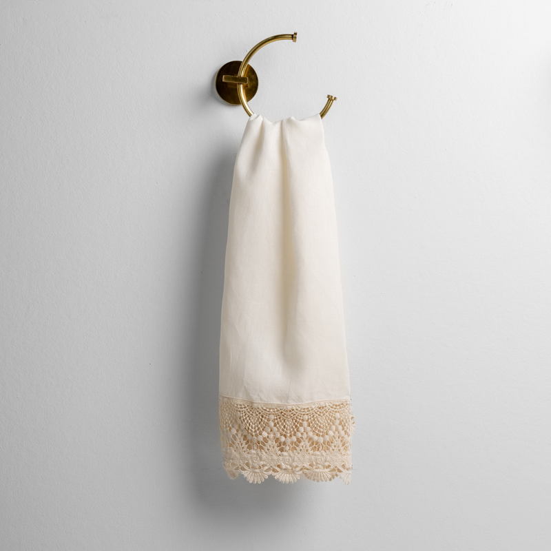 White Bella Notte Mattine Guest Towel with soft, plush fabric and subtle textured pattern, perfect for guest bathroom use.