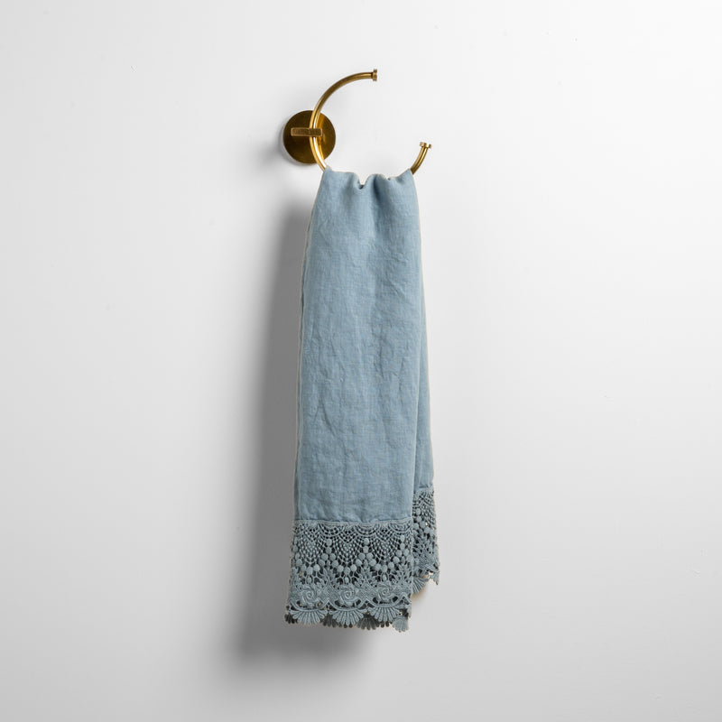 White Bella Notte Mattine guest towel with soft, plush fabric, perfect for guest bathrooms and elegant home decor.