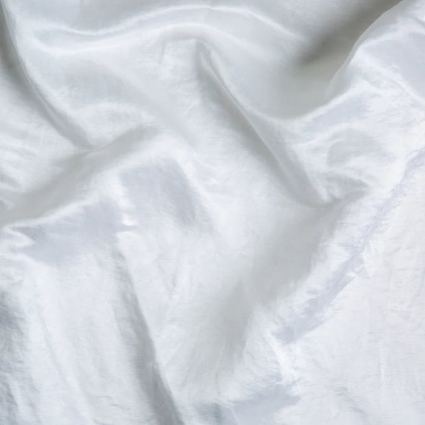 Bella Notte Paloma Pillowcase with cuff edge, elegant autumn design, made for standard pillows, soft and luxurious fabric.