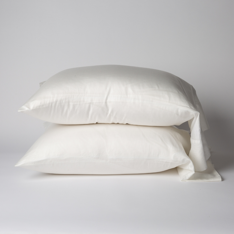 Bella Notte Bria pillowcase in Cenote color, featuring soft, luxurious fabric and elegant design for king-sized bedding.
