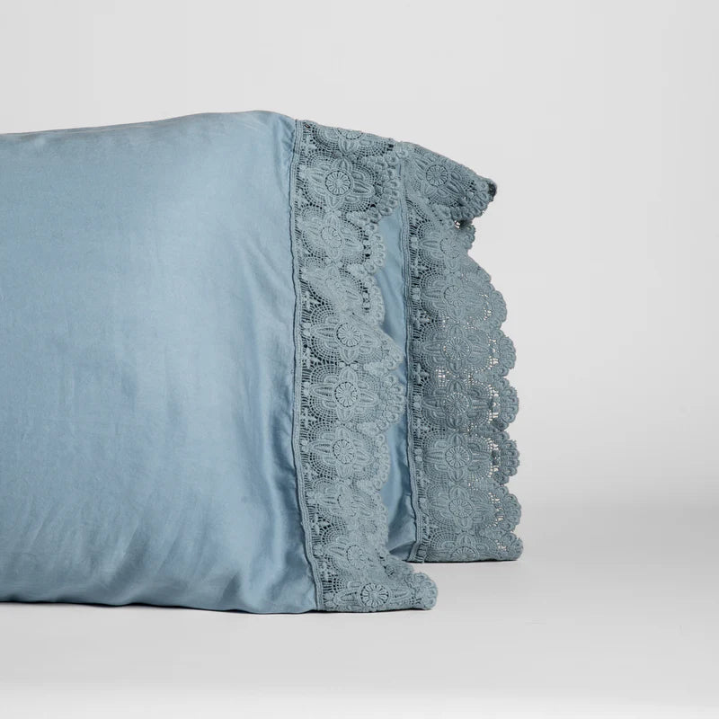 Bella Notte Madera Luxe Pillowcase with Donella lace edge in winter white, showcasing elegant lace detail and soft fabric.