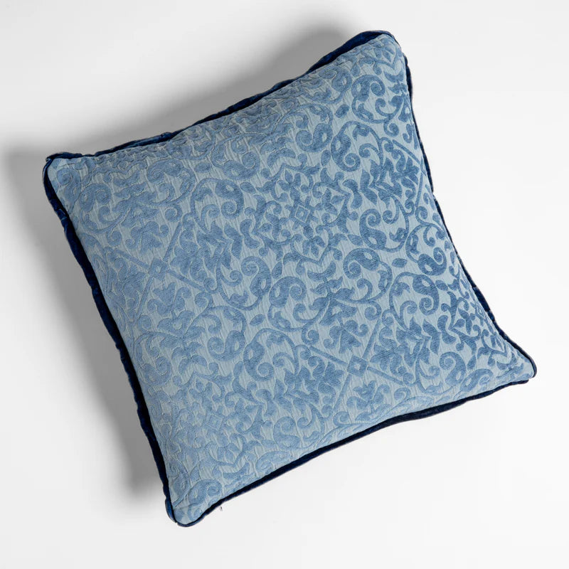 Bella Notte Vienna Sham in French Lavender, showcasing soft, luxurious fabric with elegant detailing and a cozy, inviting look.