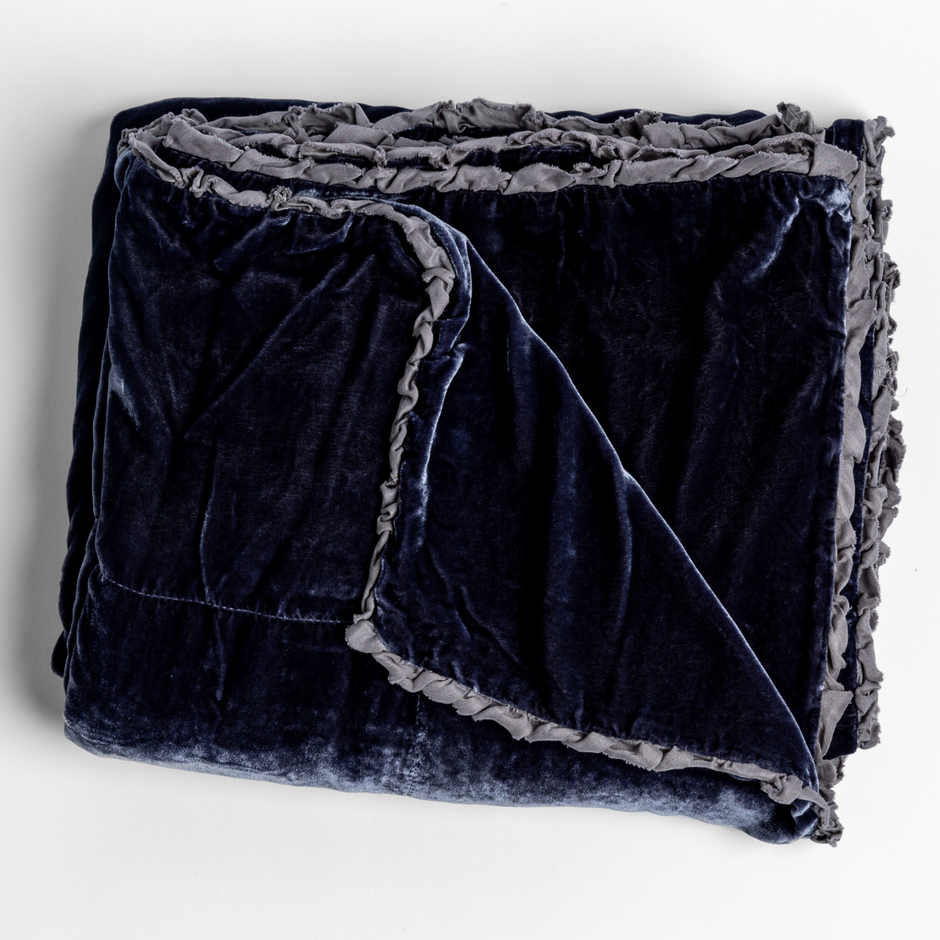 Bella Notte Carmen throw blanket in honeycomb design, soft and cozy throw blanket for home decor and comfort.