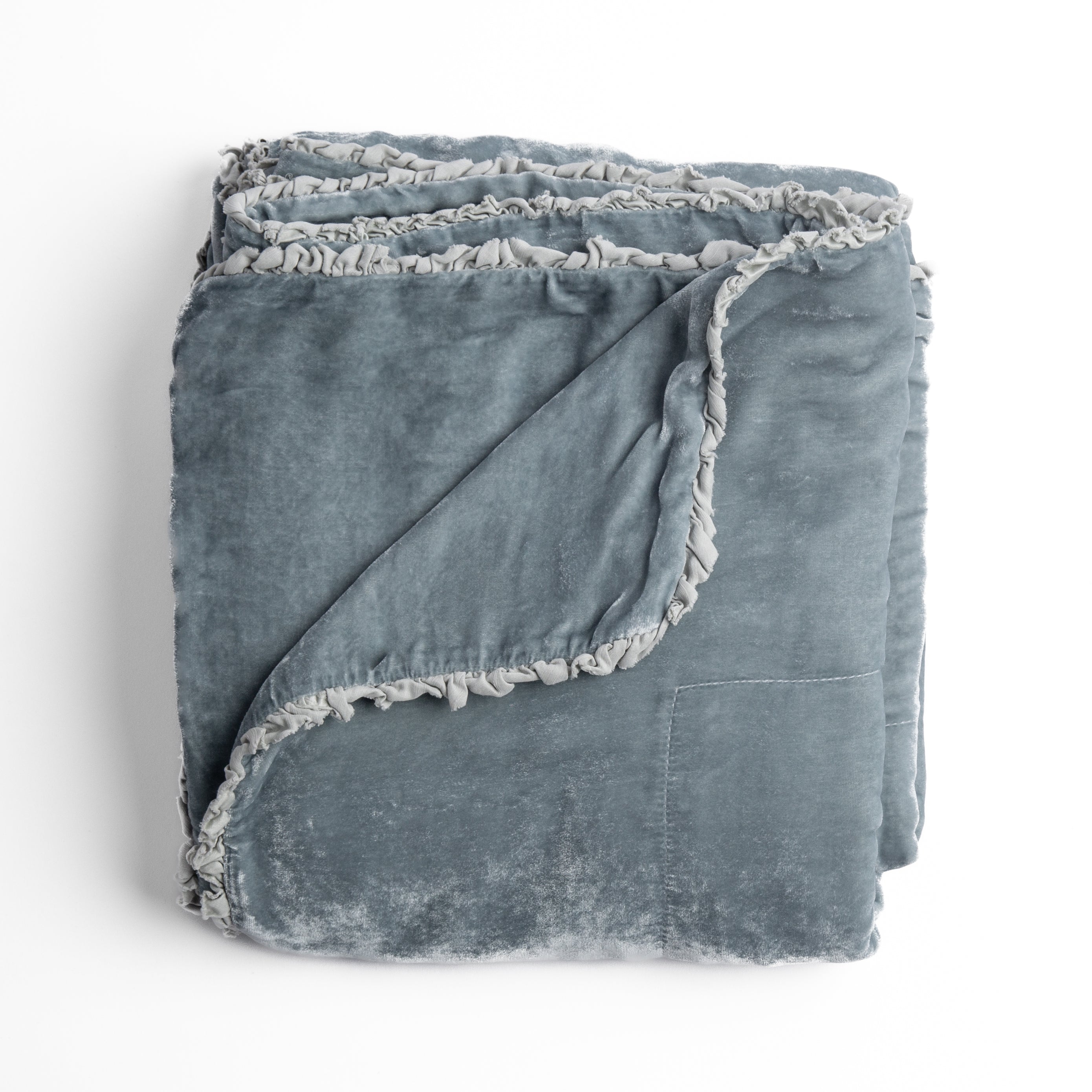 Bella Notte Carmen throw blanket in honeycomb pattern, soft and cozy for home decor or extra warmth.