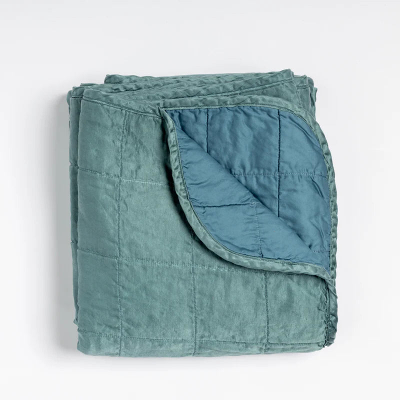 Bella Notte Tahoe Blue Sel Throw Blanket, soft and cozy throw blanket with elegant design and plush texture.