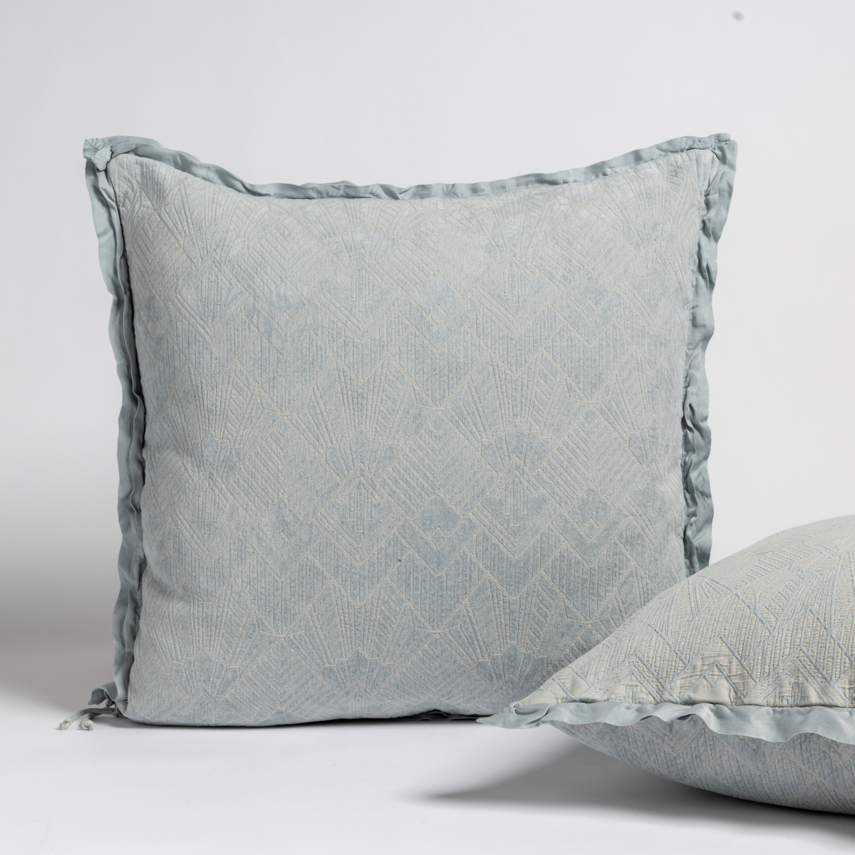 Bella Notte Trettino Sham in autumn colors, 18x18 throw pillow with elegant design and soft fabric for cozy bedding decor.