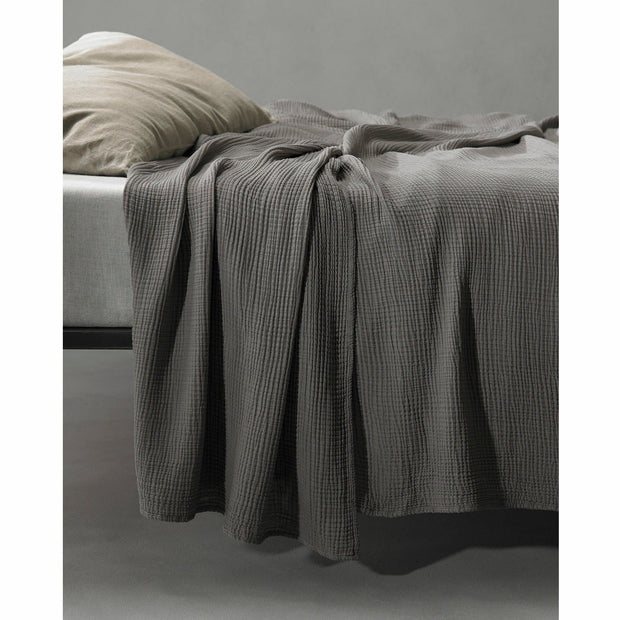 Free New Bed Cover Fumo