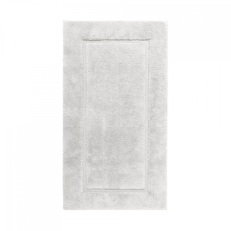 Graccioza Egoist bath rug in 28x47 inches with plush, absorbent fabric, ideal for bathroom decor and comfort.