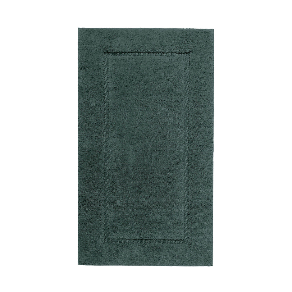 Gray Graccioza Egoist bath rug measuring 28x47 inches with plush, absorbent fabric for cozy bathroom decor.