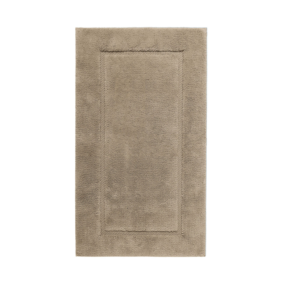 Graccioza Egoist bath rug in plush fabric, measuring 28x47 inches, with a soft, textured surface for bathroom comfort.