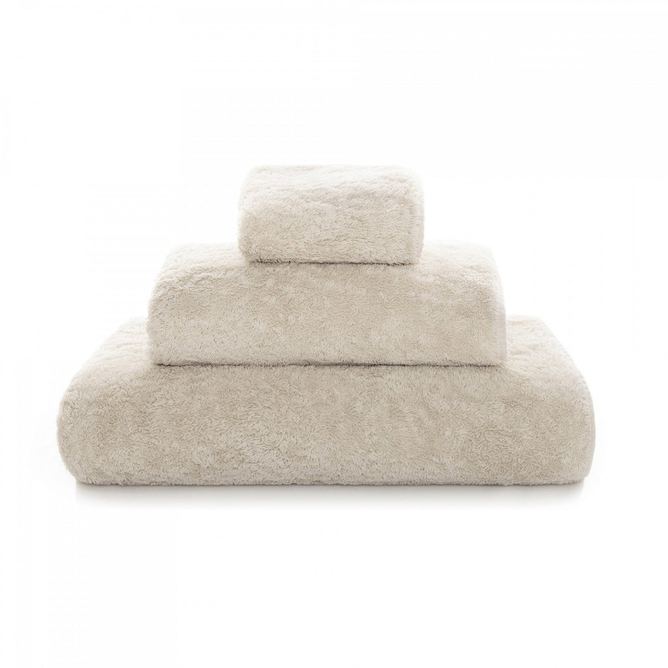 Gray Graccioza Egoist bath towel with soft, plush texture, displayed folded on a clean white background.