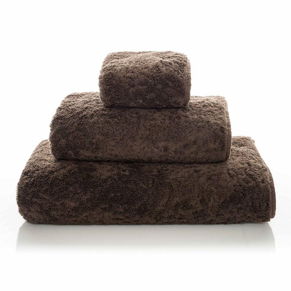 Graccioza Egoist hand towel with soft, plush fabric and elegant design, perfect for bathroom or guest hand drying.