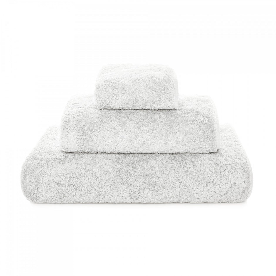 Graccioza Egoist hand towel featuring soft, plush fabric with a sleek design, perfect for bathroom or spa use.
