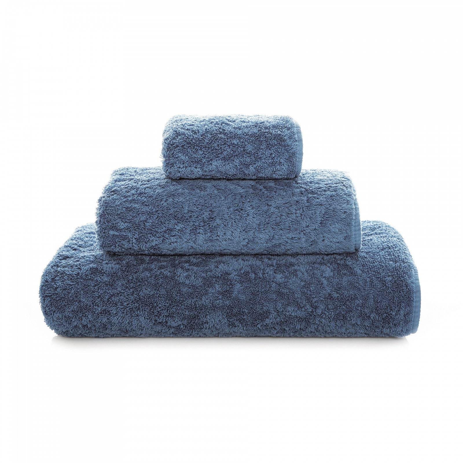 Graccioza Egoist hand towel in soft, plush fabric with elegant design, perfect for bathroom or guest use