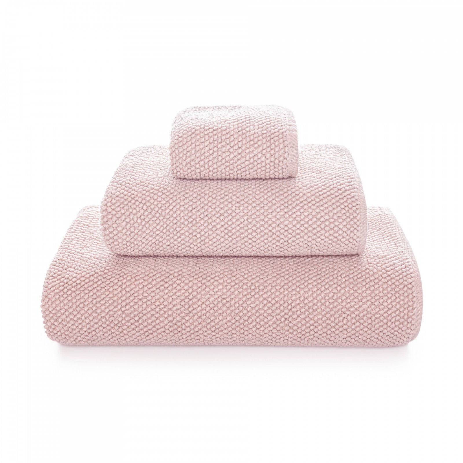 Graccioza Pearls bath towel featuring soft, plush fabric with a luxurious pearl pattern in a fog gray color.